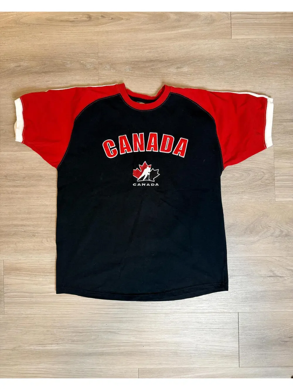 Vintage Canada T Shirt Hockey Graphic Red Black Tee Size Large - Picture 4 of 8